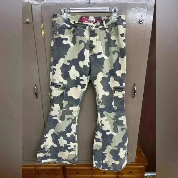 Y2K camo denim flared jeans with cargo pockets - Picture 1 of 8